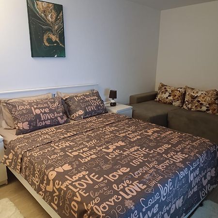 Ferienwohnung Garsoniera Rebecca Tîrgu Ocna Exterior foto